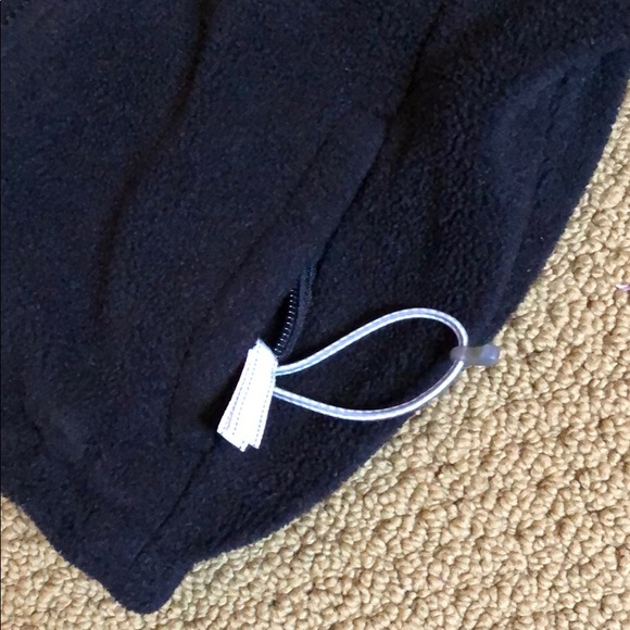 Land’s End fleece jacket with zippered pockets. - Picture 7 of 7